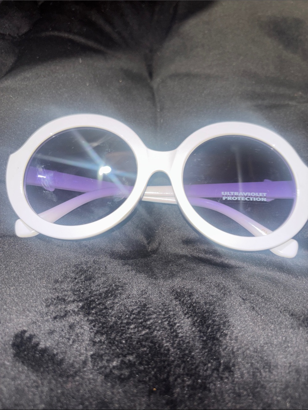 KB sunnies round white vintage inspired sparkle silver bow oversized sunglasses - Picture 2 of 5